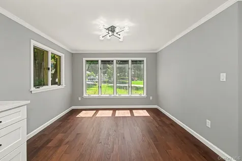 94 E East Way Mount Kisco NY 10549