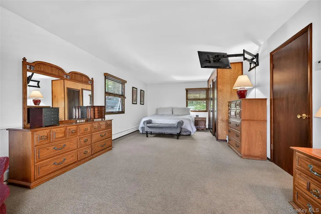77 Maidstone Drive Walden NY 12586