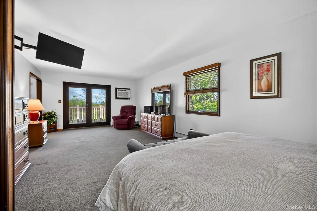 77 Maidstone Drive Walden NY 12586