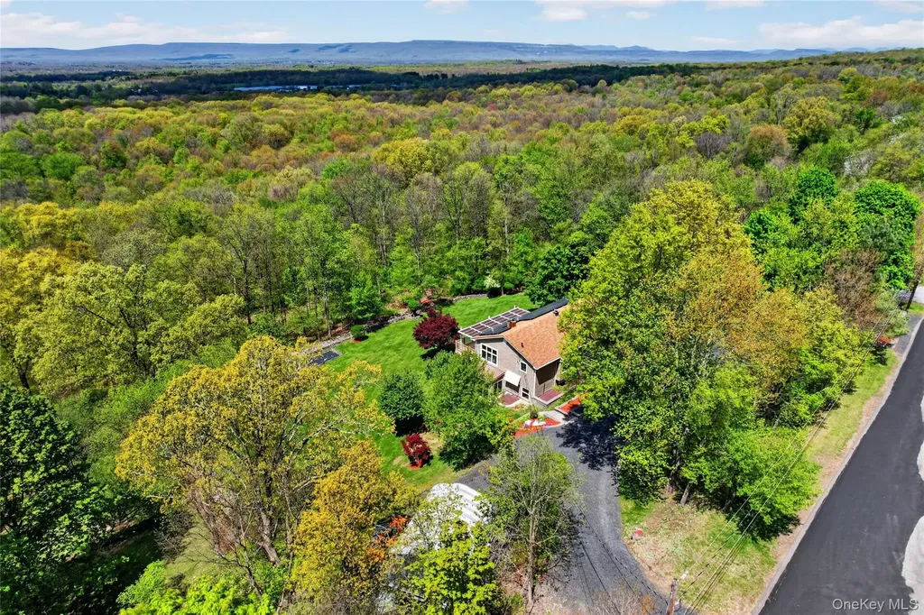 77 Maidstone Drive Walden NY 12586
