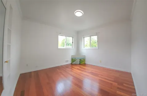 11 Howard Street Hicksville NY 11801