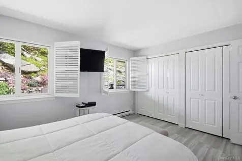 16 Birch Drive Mahopac NY 10541