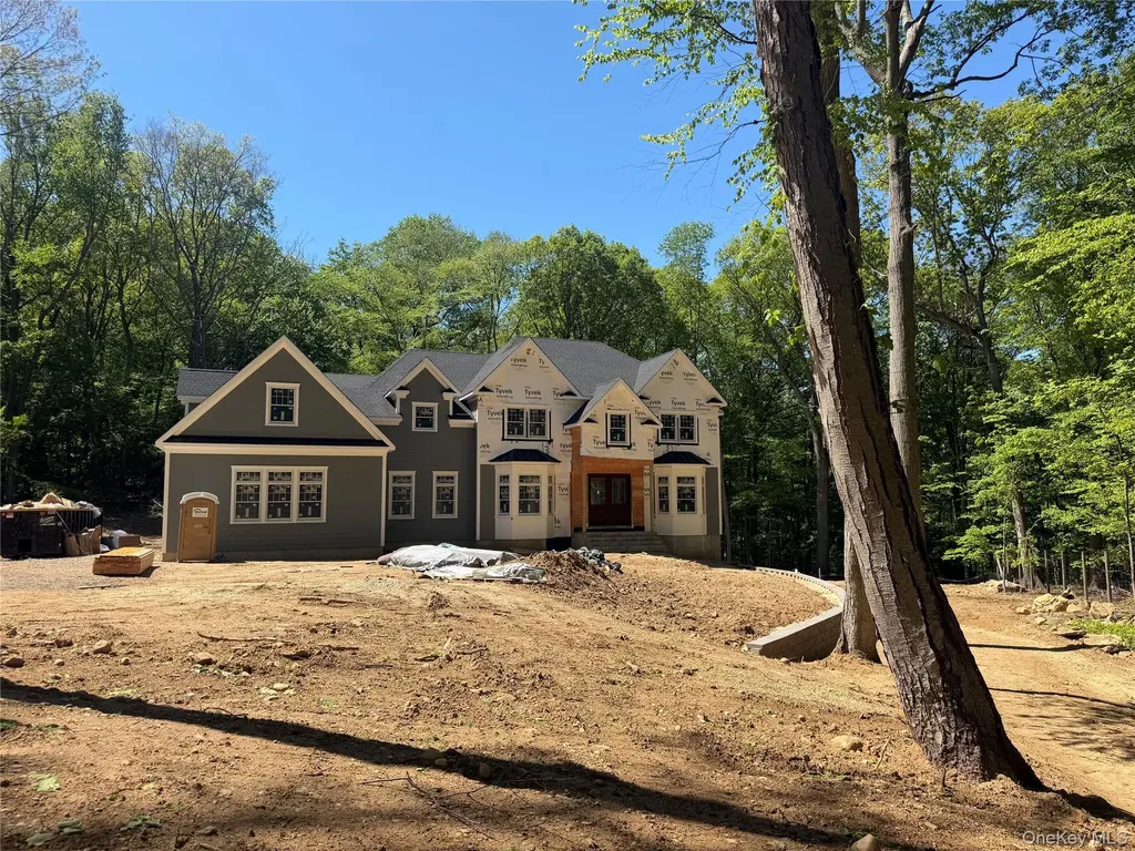 550 Moriches Road Head Of The Harbor NY 11780