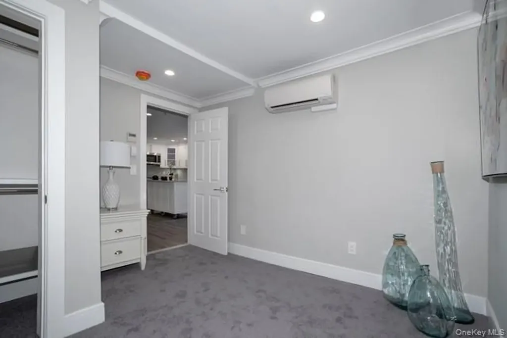 35-4 New York Avenue Huntington NY 11743