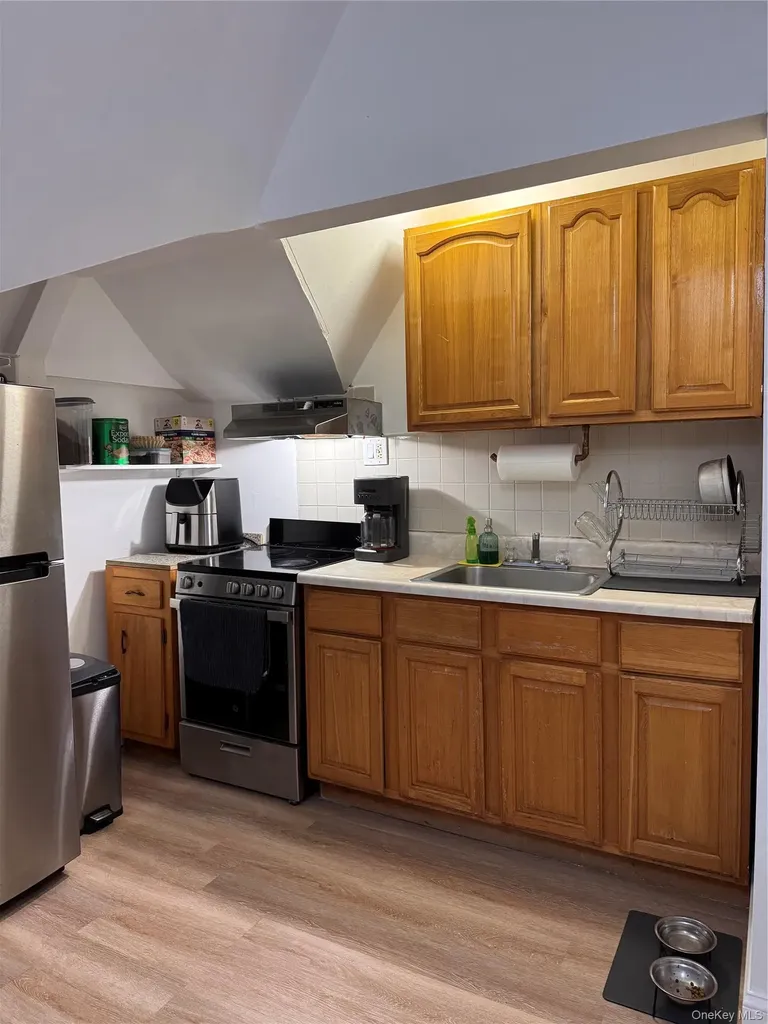 114 Warwick Street Brooklyn NY 11207