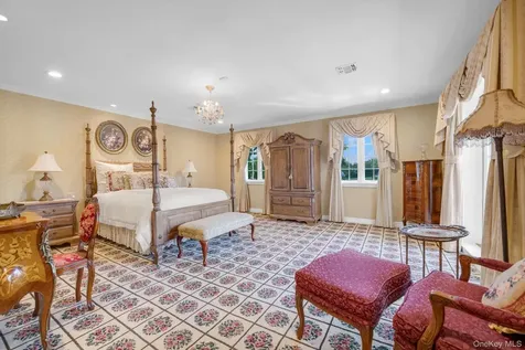 1304 Seawane Drive Hewlett Harbor NY 11557