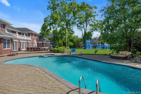 1304 Seawane Drive Hewlett Harbor NY 11557