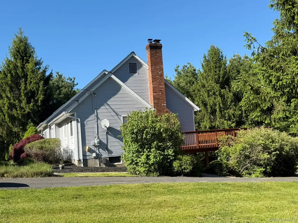 214 W Mombasha Road Monroe NY 10950