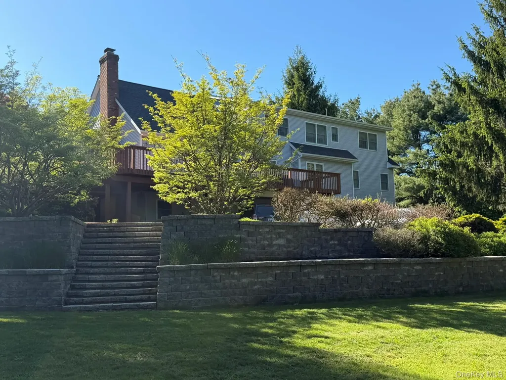214 W Mombasha Road Monroe NY 10950
