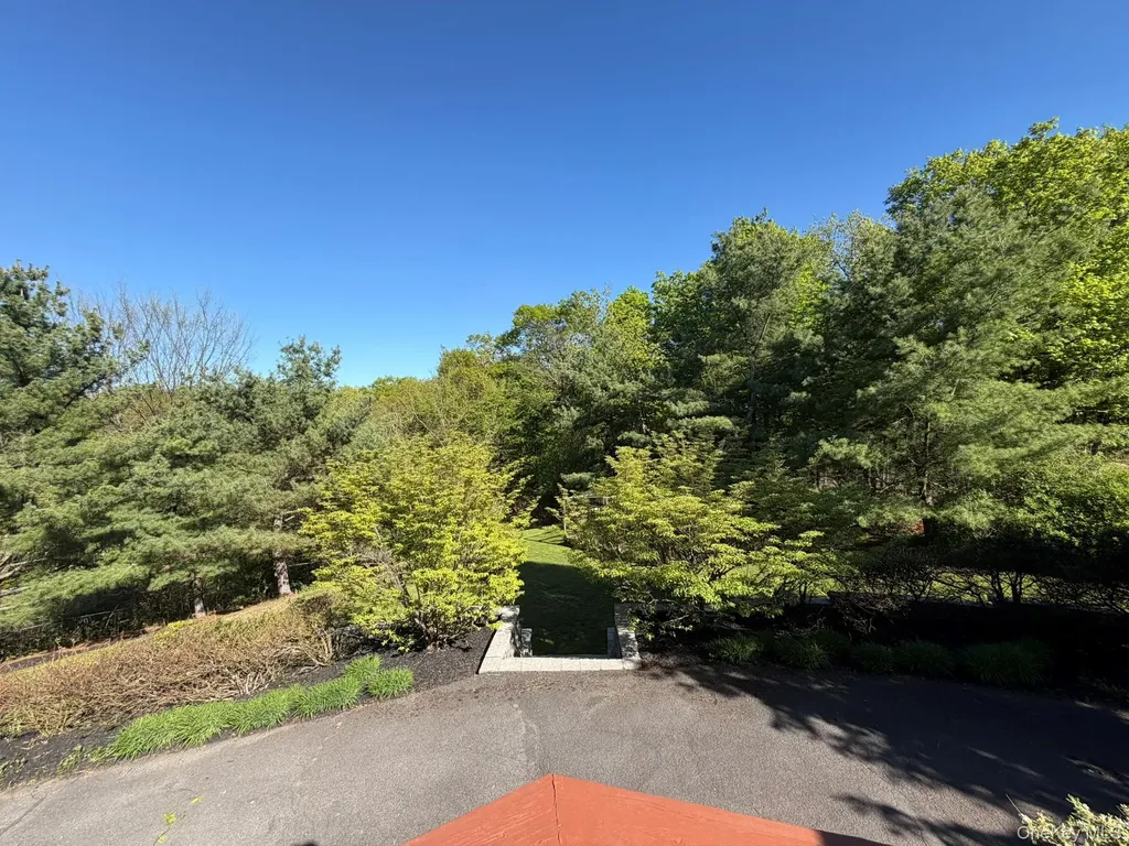 214 W Mombasha Road Monroe NY 10950