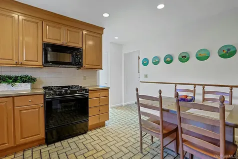 106 Alexander Avenue White Plains NY 10606