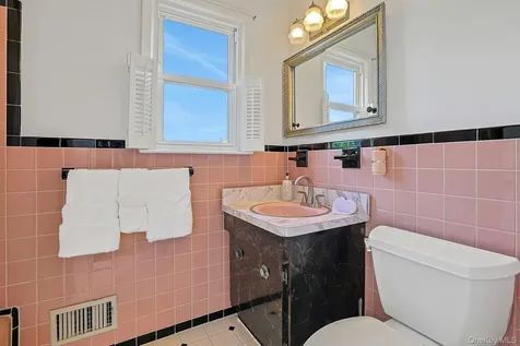 106 Alexander Avenue White Plains NY 10606