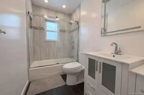 62 Summit Street Hicksville NY 11801