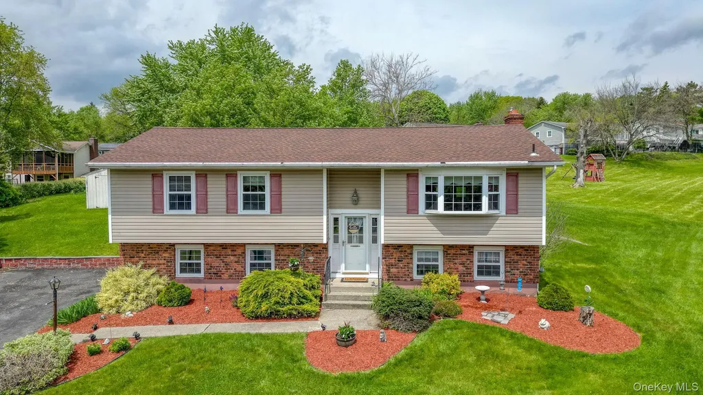 11 Alden Court Fishkill NY 12524
