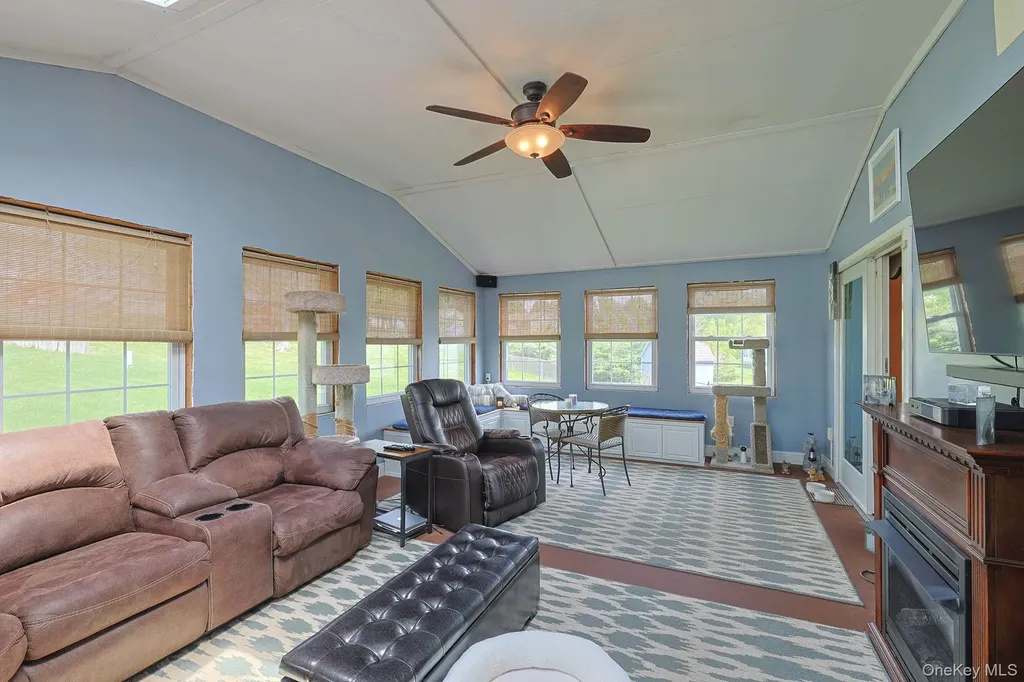 11 Alden Court Fishkill NY 12524