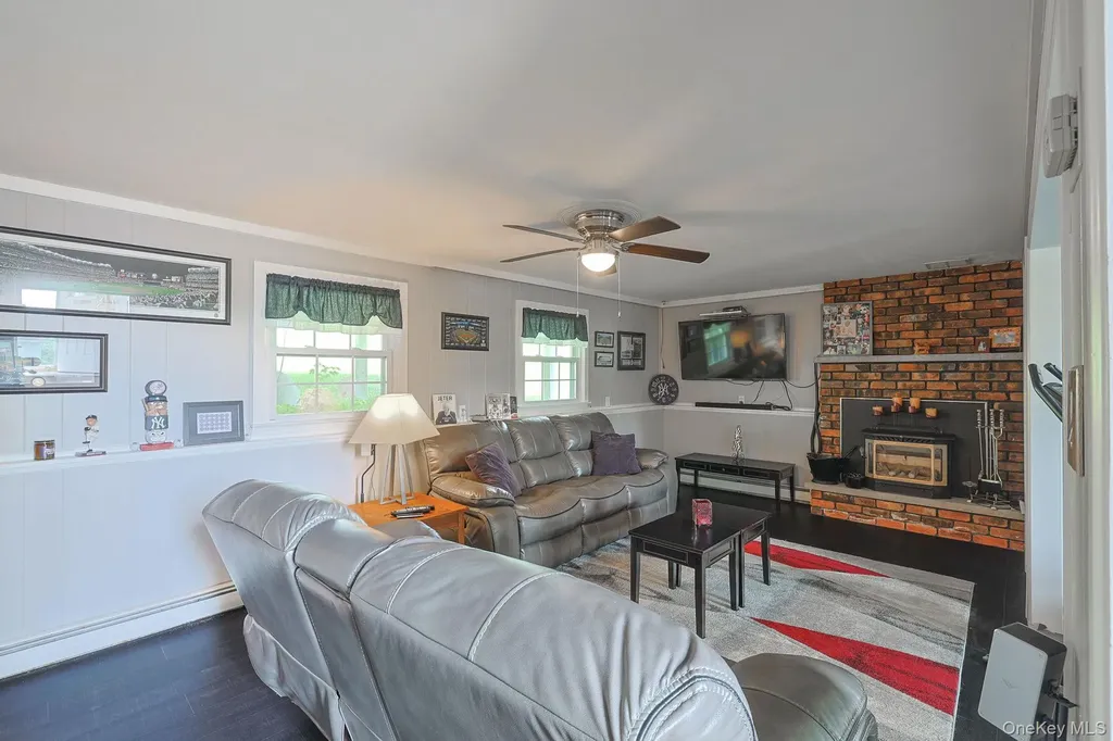 11 Alden Court Fishkill NY 12524