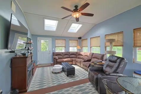 11 Alden Court Fishkill NY 12524