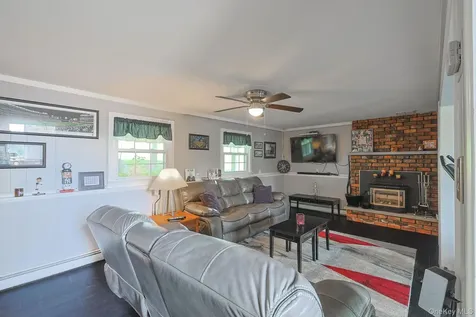 11 Alden Court Fishkill NY 12524