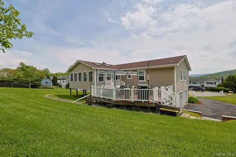 11 Alden Court Fishkill NY 12524