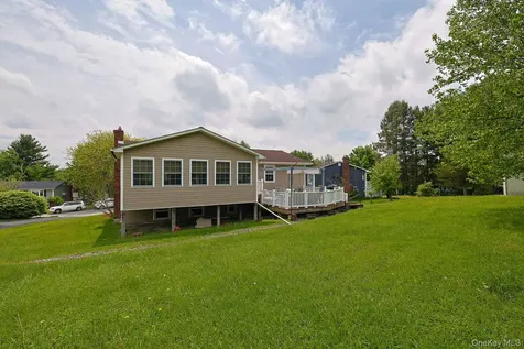 11 Alden Court Fishkill NY 12524
