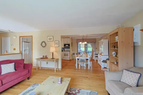 11 Alden Court Fishkill NY 12524