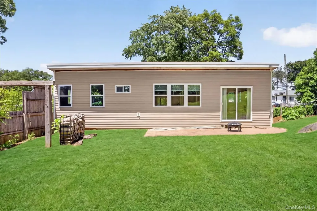 197 Seward Street Buchanan NY 10511