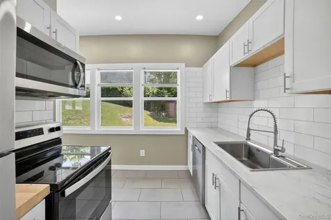 197 Seward Street Buchanan NY 10511
