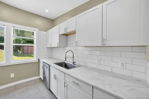 197 Seward Street Buchanan NY 10511
