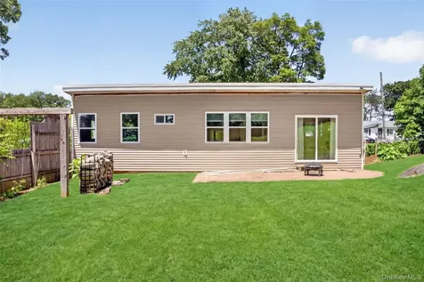 197 Seward Street Buchanan NY 10511