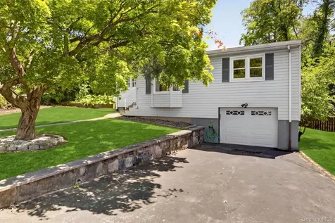 197 Seward Street Buchanan NY 10511