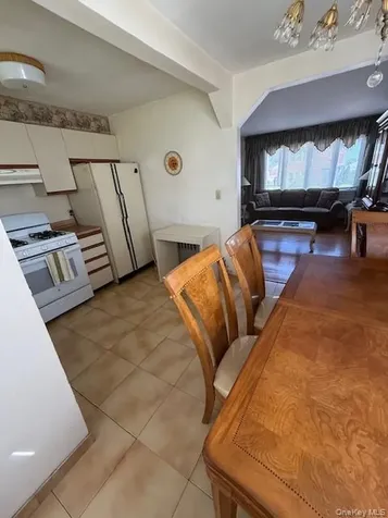 71 Catskill Yonkers NY 10704