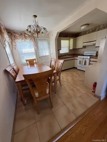 71 Catskill Yonkers NY 10704