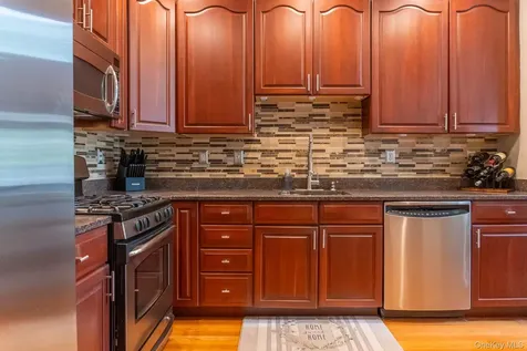 781 Huntington Drive Fishkill NY 12524