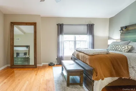 781 Huntington Drive Fishkill NY 12524