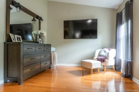 781 Huntington Drive Fishkill NY 12524