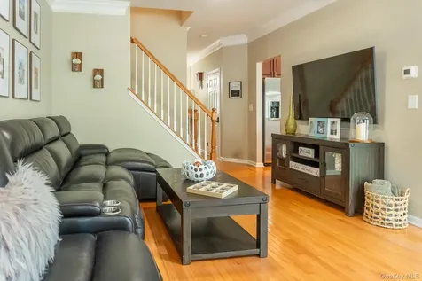 781 Huntington Drive Fishkill NY 12524