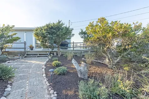 825 N Sea Drive Southold NY 11971