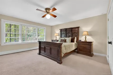 1 Springwood Path Laurel Hollow NY 11791