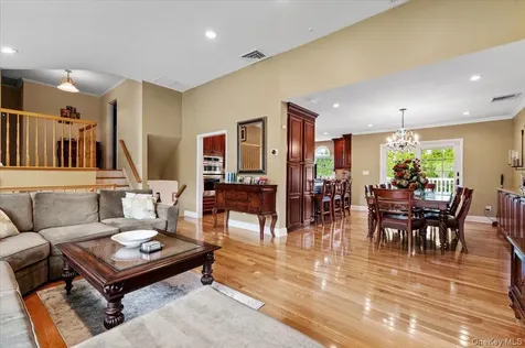 56 Middle Lane Jericho NY 11753