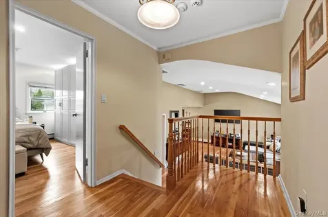 56 Middle Lane Jericho NY 11753