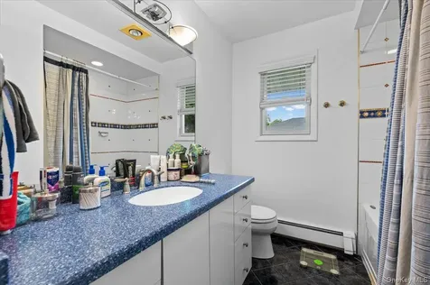 56 Middle Lane Jericho NY 11753