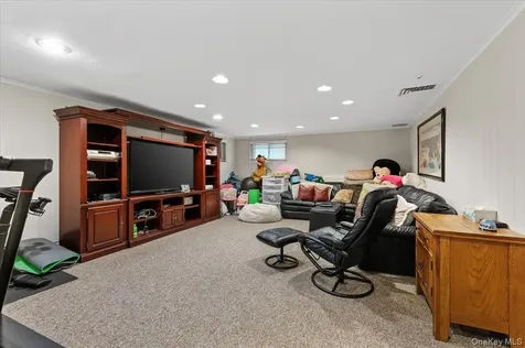 56 Middle Lane Jericho NY 11753