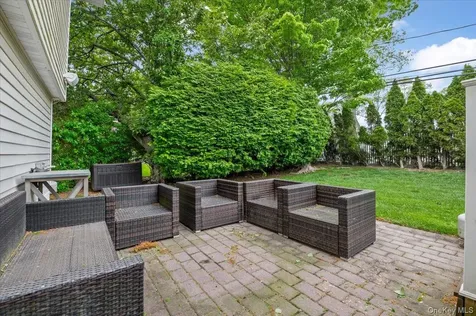 56 Middle Lane Jericho NY 11753