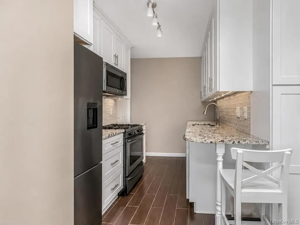 250 Garth Road Scarsdale NY 10583