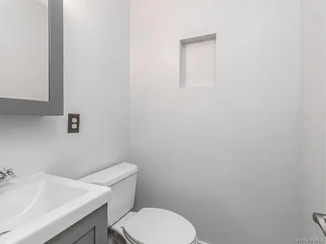 250 Garth Road Scarsdale NY 10583