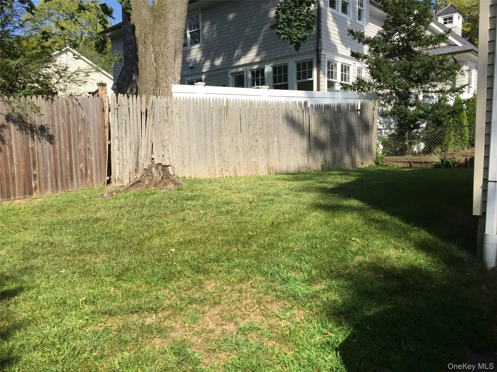 98 Glen Oaks Drive Rye NY 10580