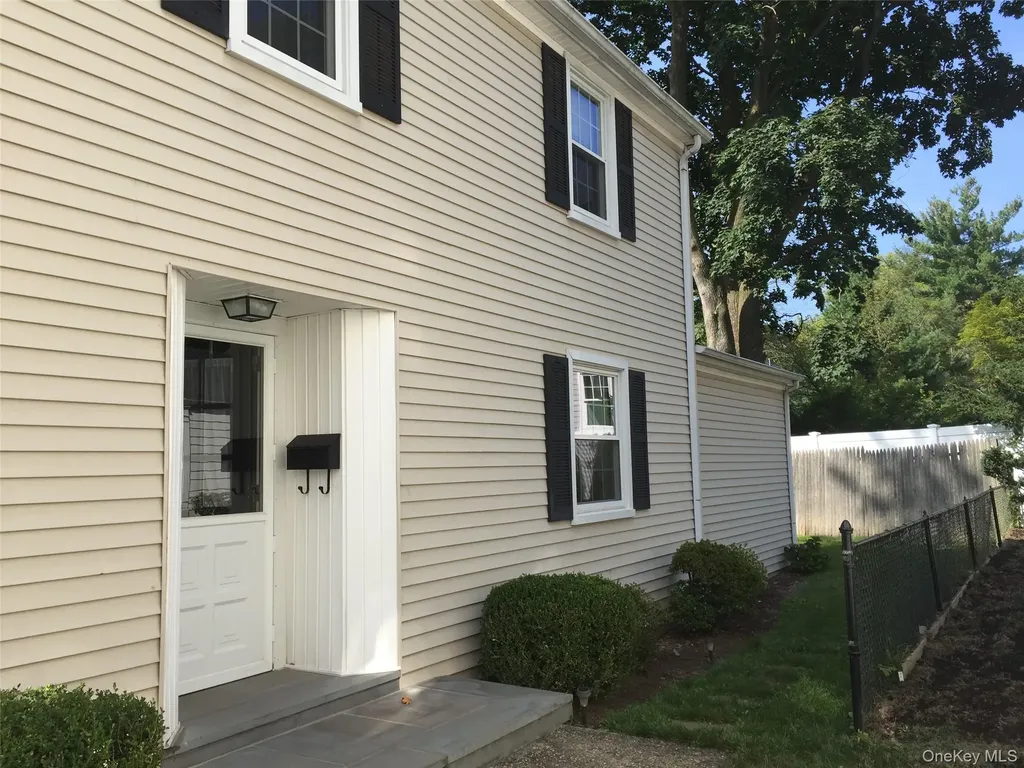 98 Glen Oaks Drive Rye NY 10580