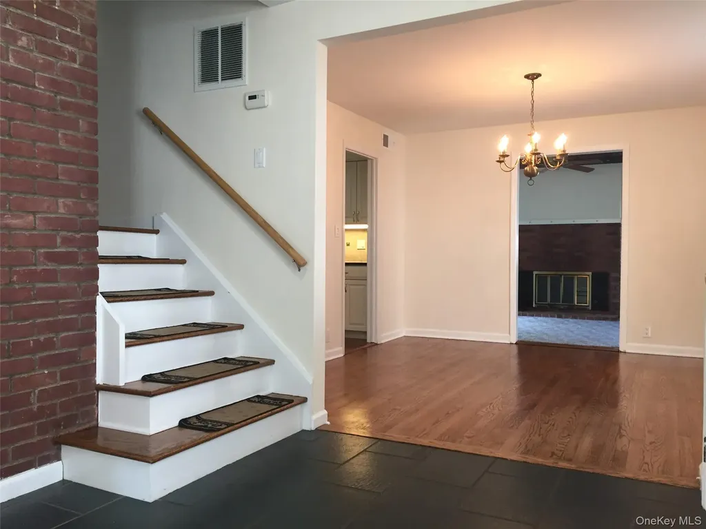 98 Glen Oaks Drive Rye NY 10580