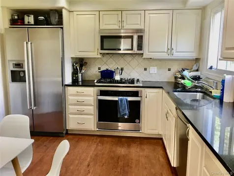 98 Glen Oaks Drive Rye NY 10580