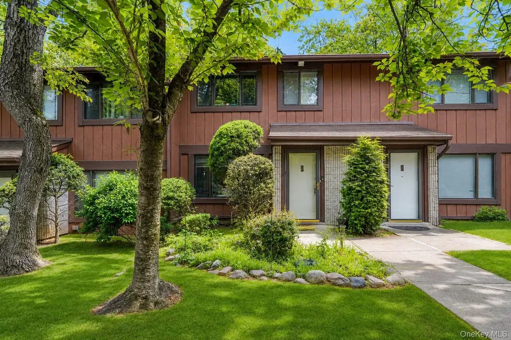 76 Belmar Drive W Staten Island NY 10314
